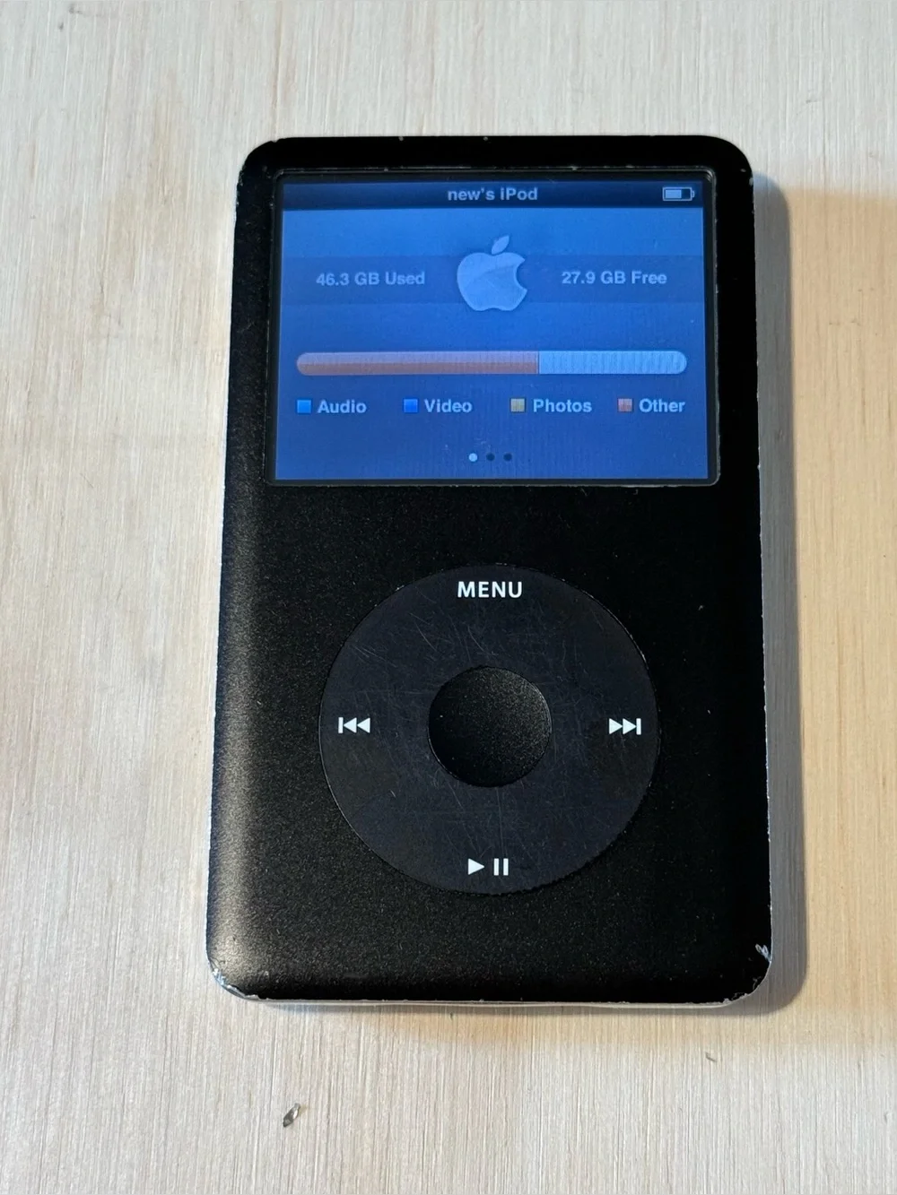 iPod Model:A1238 6ThGen 80GB Turns On Bad Hard Drive Parts/Repair Only Read Blw